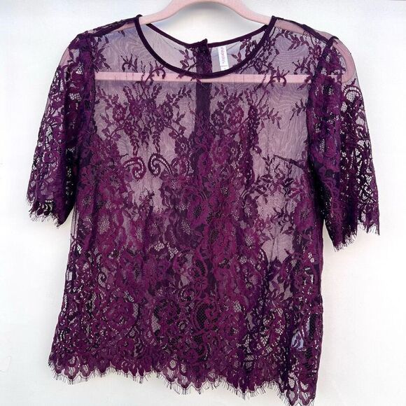 Xhilaration sheer lace‎ Purple short sleeves top size S - Picture 1 of 8